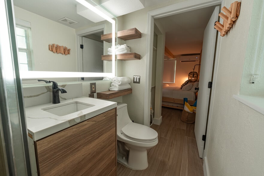 More Photos Of 2502 Tamarind Dr, Hutchinson Island Hotel For Sale