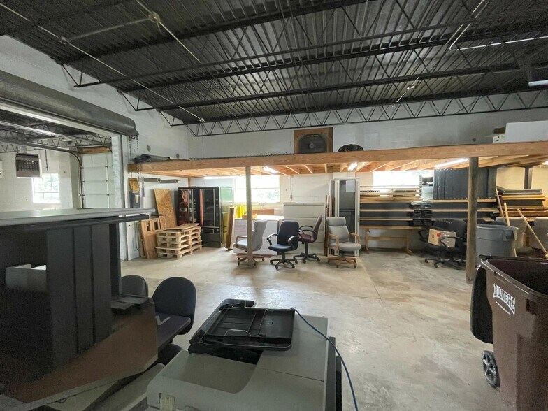 More Photos Of 1361-1365 Tennessee Ave, Cincinnati Warehouse For Sale