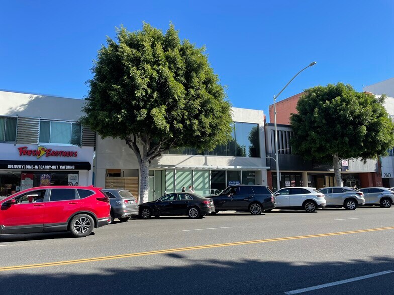 More Photos Of 252 S Beverly Dr, Beverly Hills Office For Lease