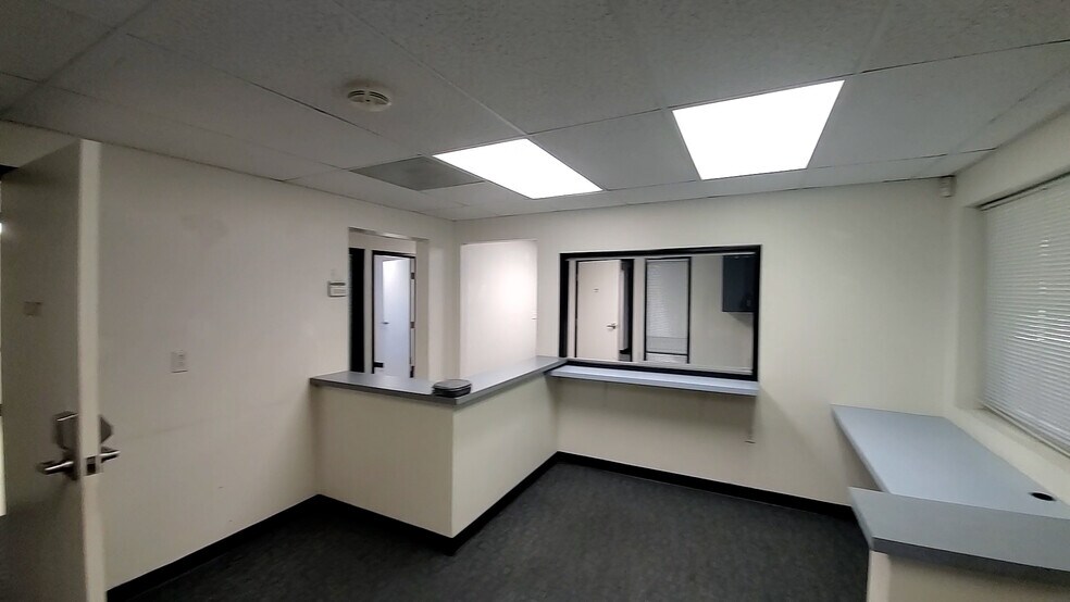 More Photos Of 1060 San Bernardino Rd, Upland Office For Sale