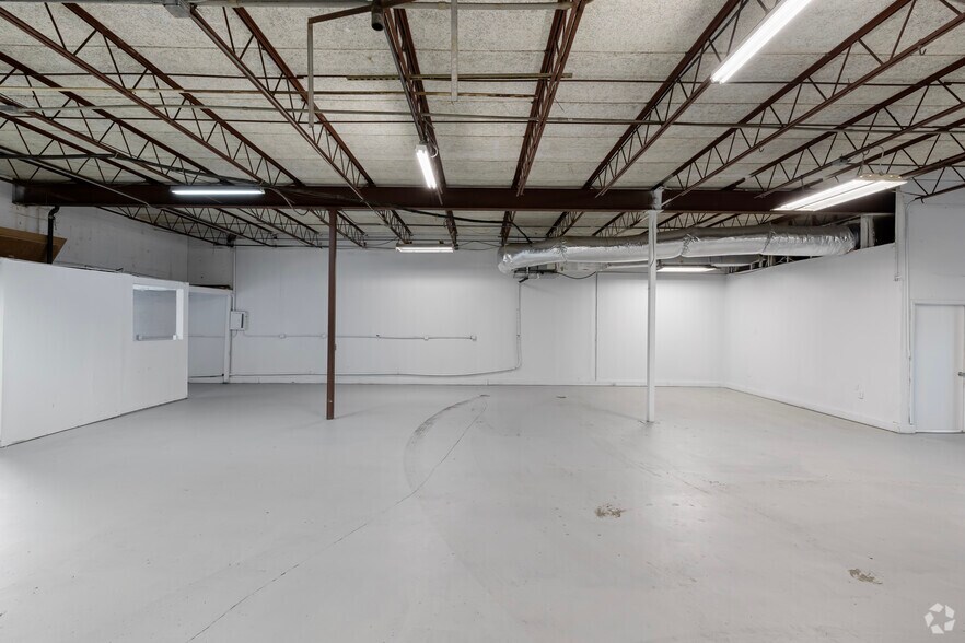 More Photos Of 400-650 NE 27th St, Pompano Beach Industrial For Lease