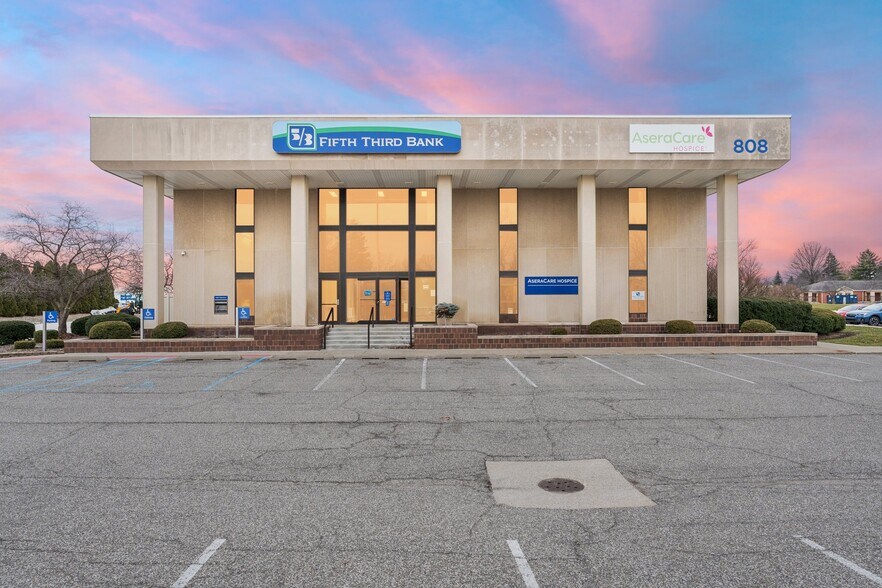 Primary Photo Of 808 Vale Park Rd, Valparaiso Bank For Sale