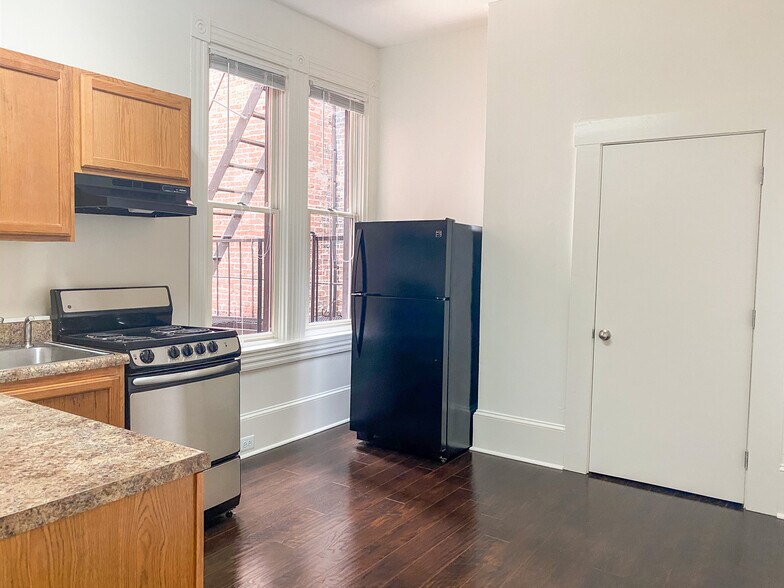 More Photos Of 1808-1816 Saint Paul St, Baltimore Apartments For Sale