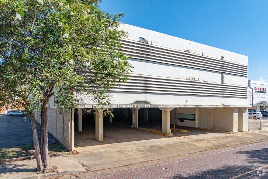 More Photos Of 934 3rd St, Alexandria Office Residential For Sale