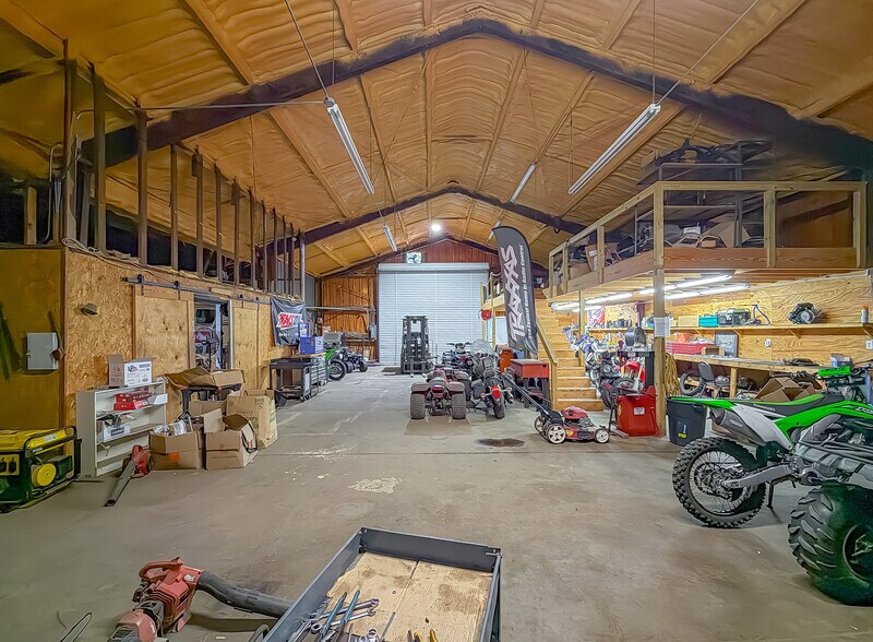 More Photos Of 1204 Dothan Rd, Bainbridge Flex For Lease