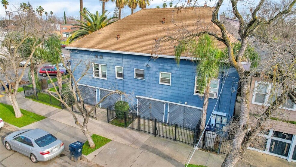 More Photos Of 2611 Alhambra, Sacramento Apartments For Sale
