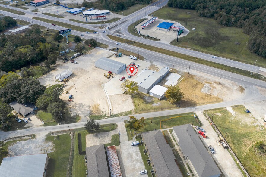 More Photos Of 3144 Texas Ave, Bridge City Warehouse For Lease