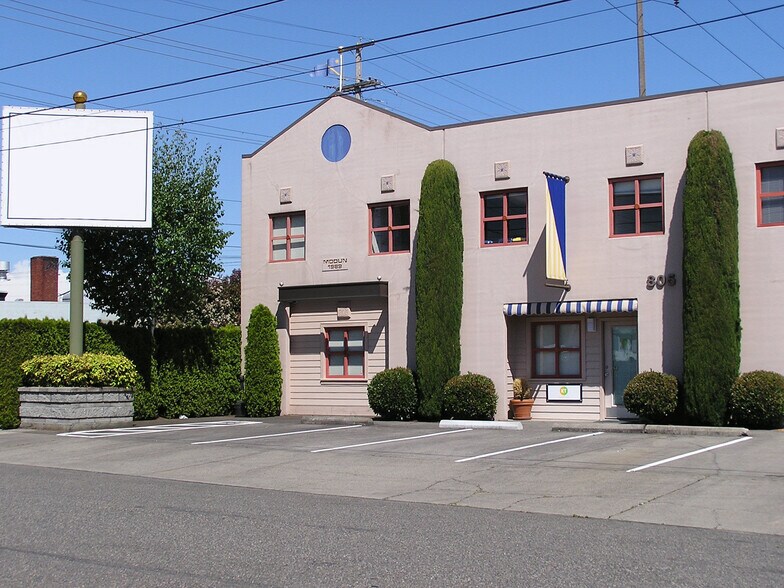 More Photos Of 805-815 SE Sherman St, Portland Warehouse For Lease