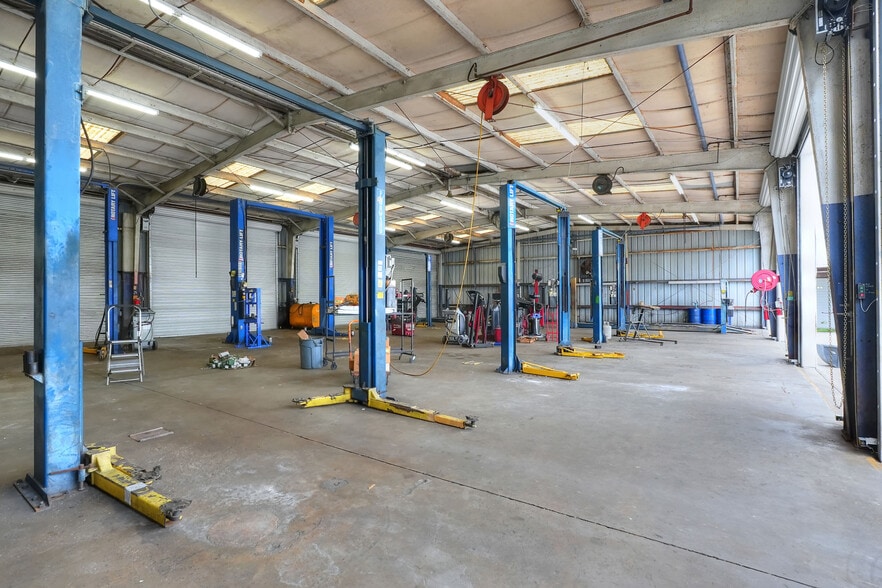 More Photos Of 1803 3rd St Sw, Winter Haven General Retail For Lease