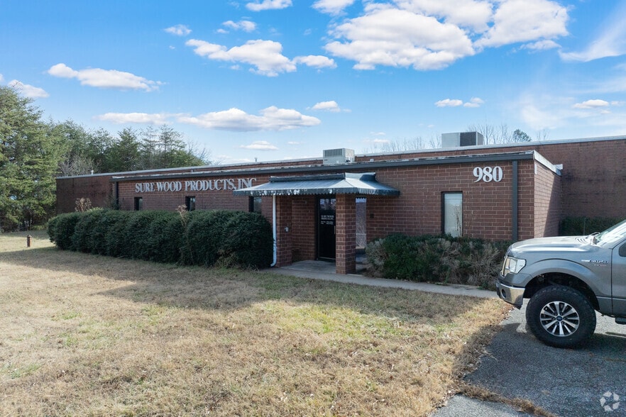 Primary Photo Of 980 3rd Ave SE, Hickory Warehouse For Sale
