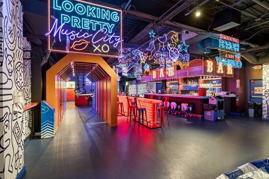 More Photos Of 128-130 2nd Ave N, Nashville Bar For Sale