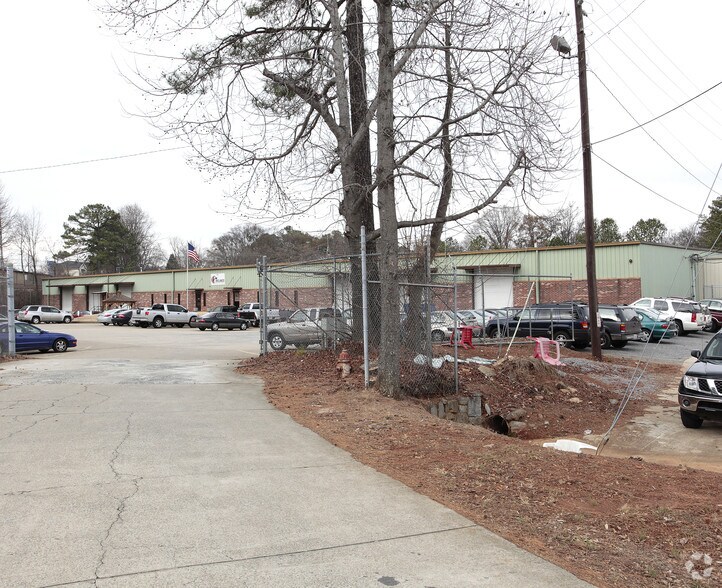 More Photos Of 1125 Hayes Industrial Dr, Atlanta Warehouse For Sale