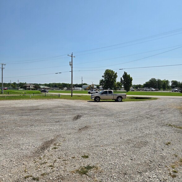 More Photos Of 2992 N Hwy 167, Catoosa Office For Sale