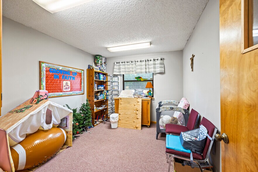 More Photos Of 5056 FL-47, Lake City Specialty For Sale