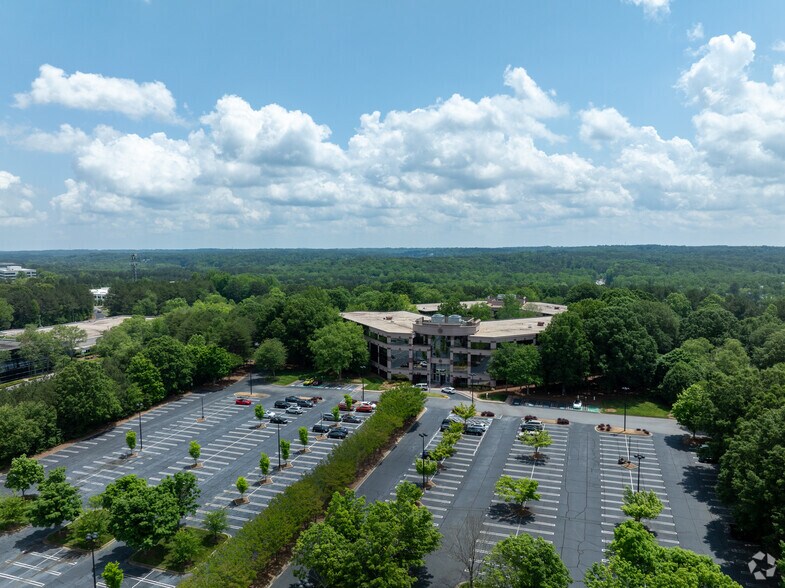 More Photos Of 800 Parc Pt, Alpharetta Unknown For Lease