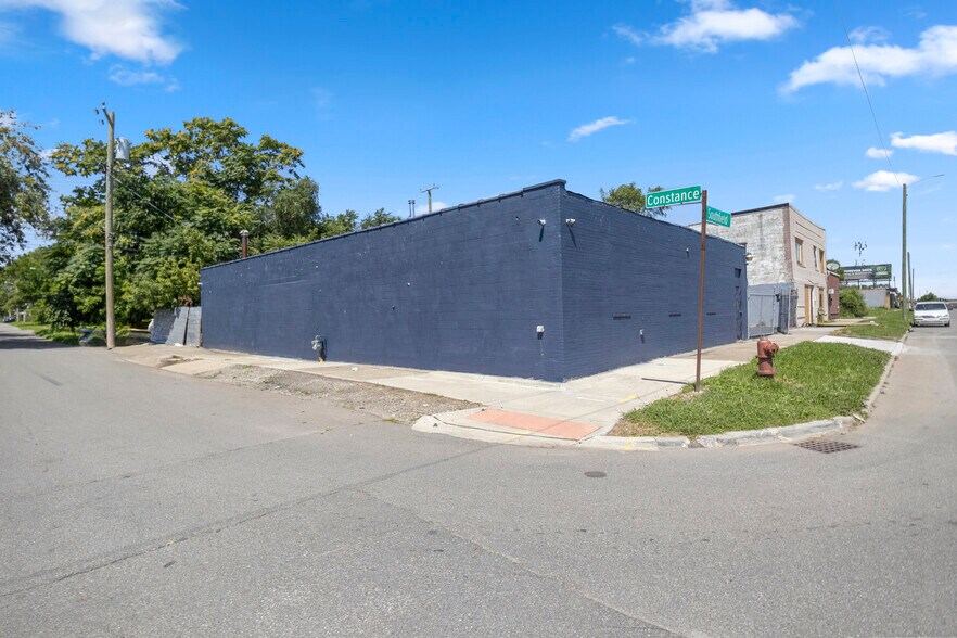 More Photos Of 8411 Southfield Fwy, Detroit Auto Dealership For Sale