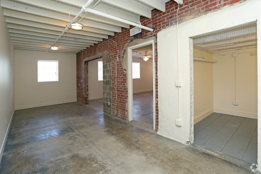 More Photos Of 615 Ferry St, Lafayette Apartments For Sale