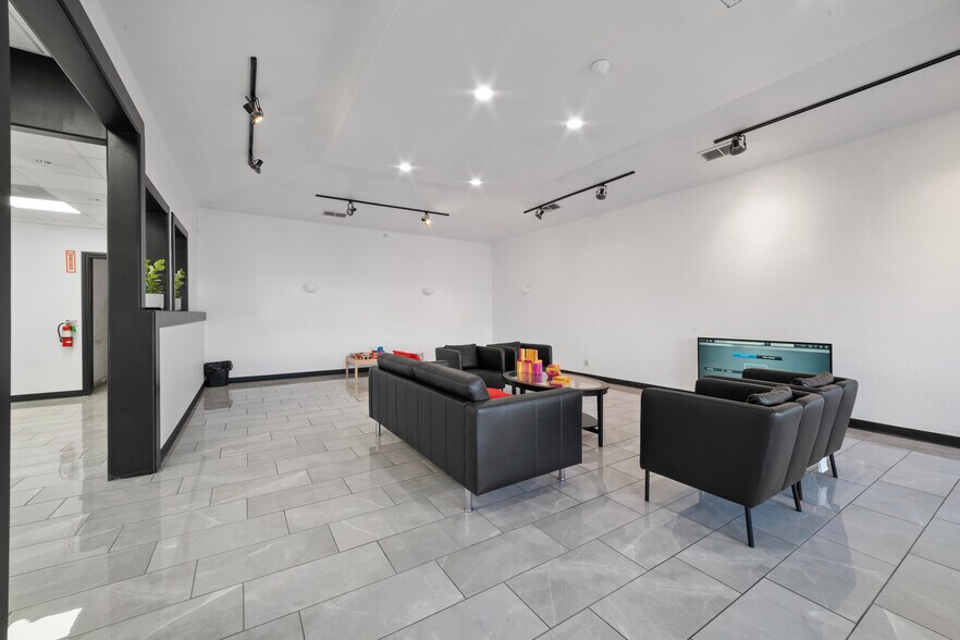 More Photos Of 11291 Folsom Blvd, Rancho Cordova Auto Dealership For Sale