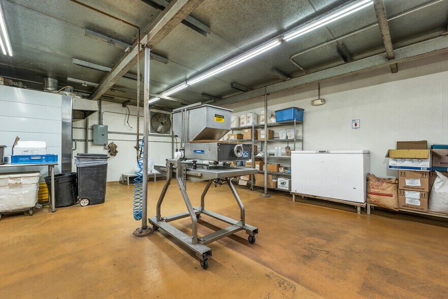 More Photos Of 22 Kendall Pond Rd, Derry Food Processing For Sale