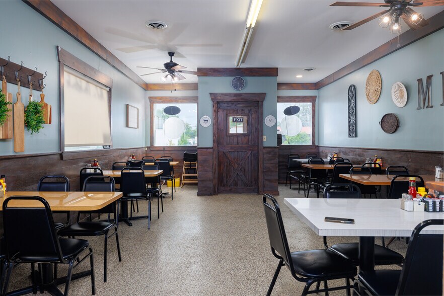 More Photos Of 215 E State St, Morocco Restaurant For Sale
