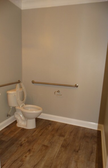 More Photos Of 1050 Shiloh Rd NW, Kennesaw Medical For Sale