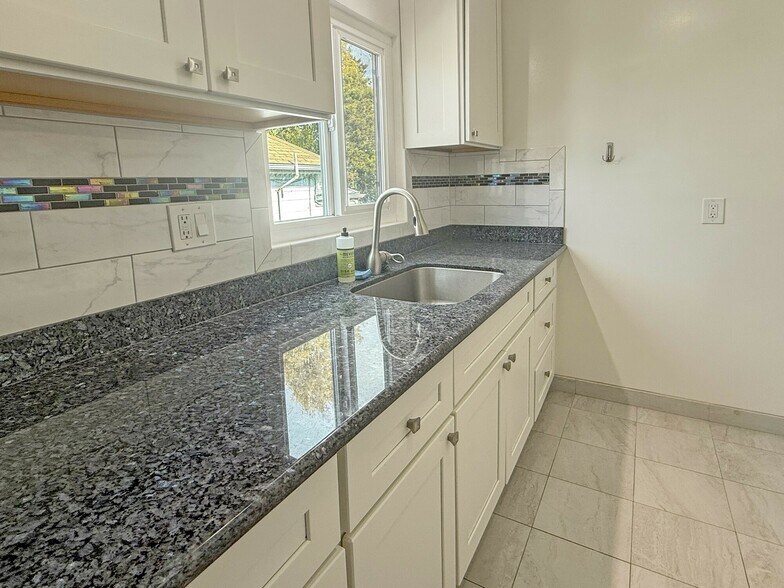 More Photos Of 1919 Curtis St, Berkeley Apartments For Sale