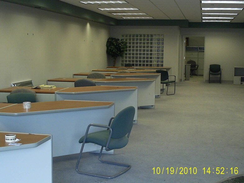 More Photos Of 222 Rhl Blvd, Charleston Unknown For Lease