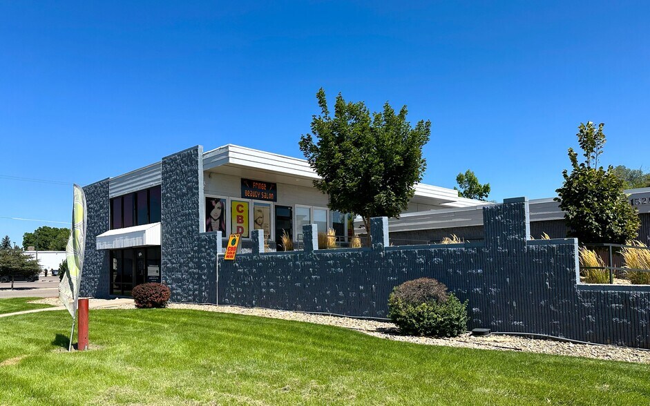 More Photos Of 1528 N Lincoln Ave, Loveland Office For Lease