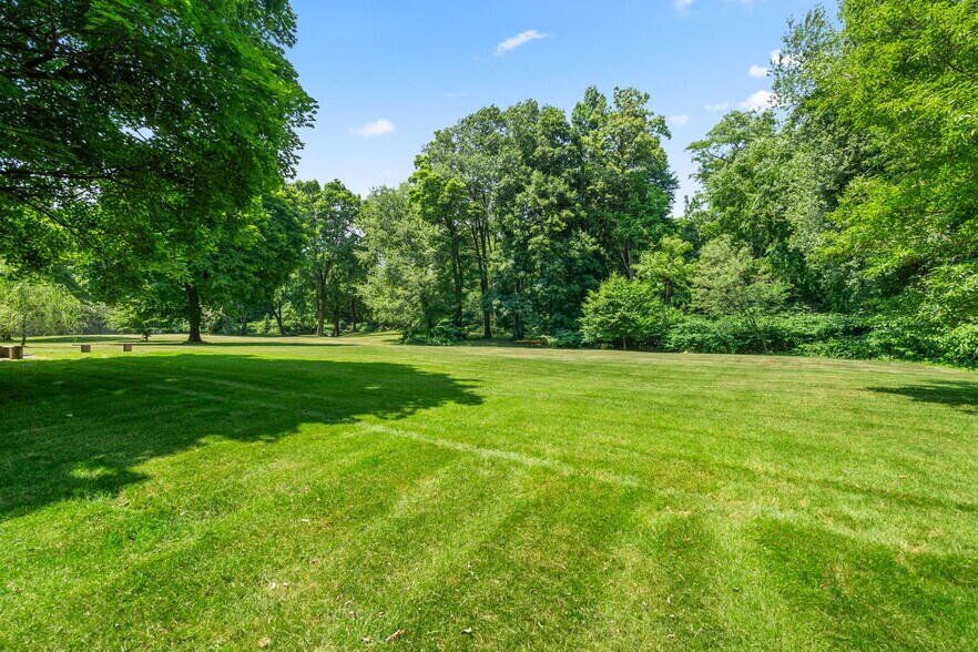 More Photos Of 3 Suburban Rd, Worcester Land For Sale