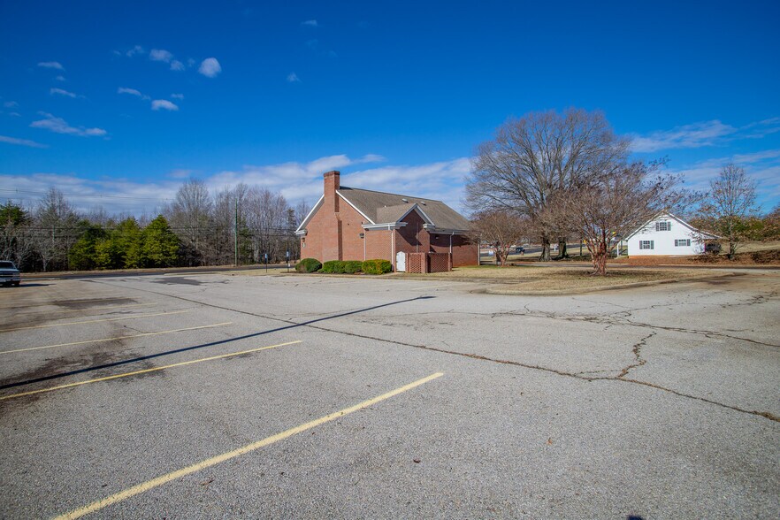 More Photos Of 5406 US 29, Blairs Bank For Lease