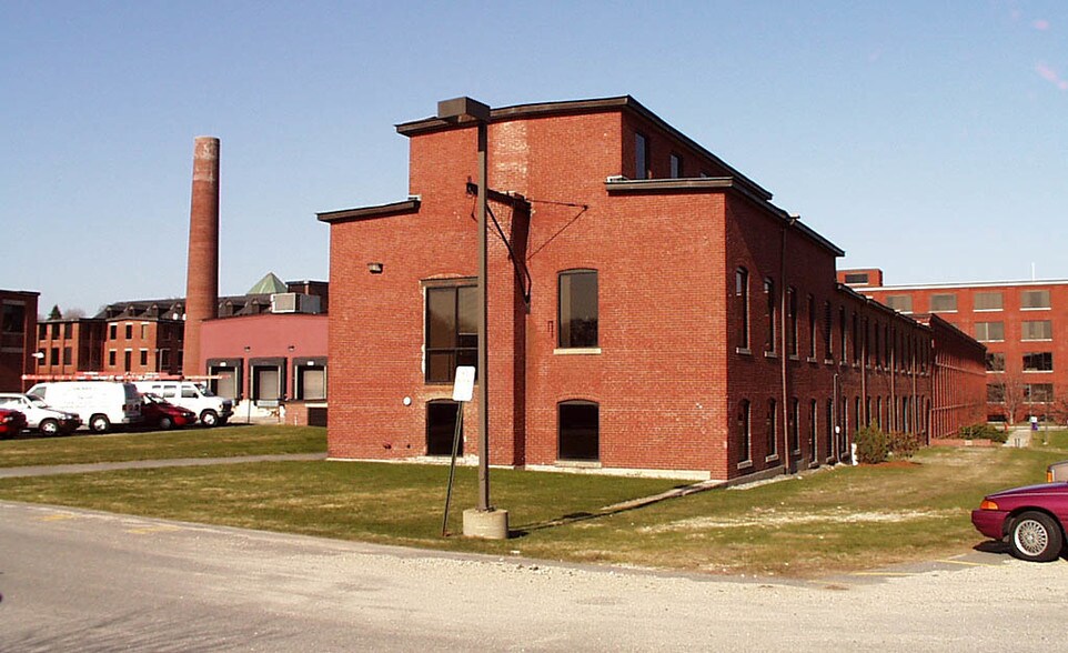 More Photos Of 40-50 High St, North Andover Research And Development For Lease