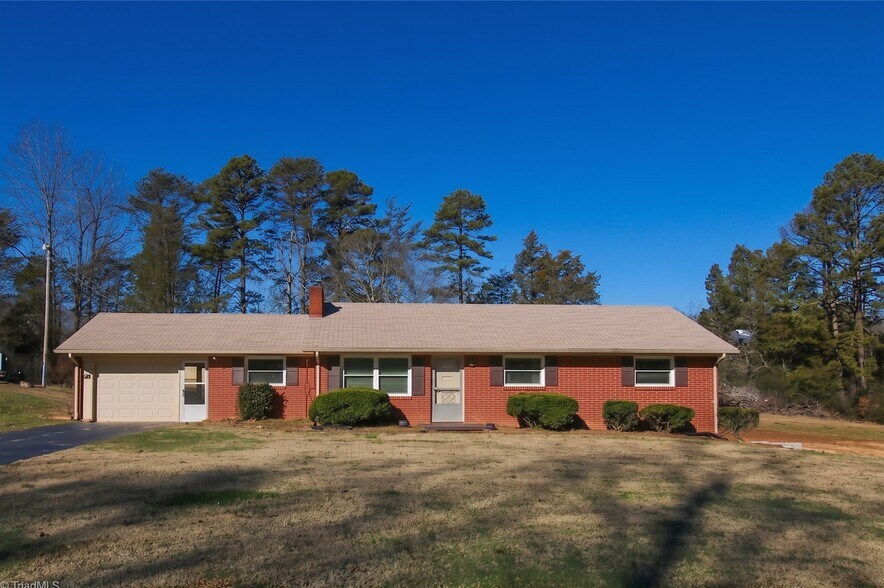 More Photos Of , Lexington Specialty For Sale