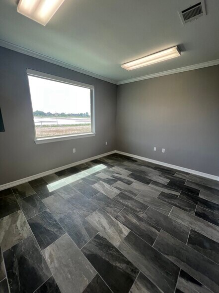 More Photos Of 2743 Smith Ranch Rd, Pearland Unknown For Lease