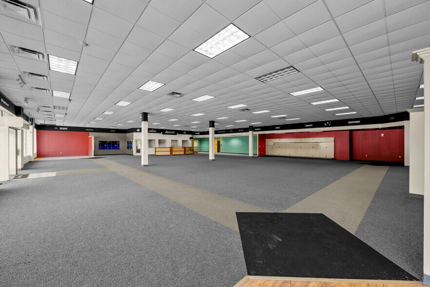 More Photos Of 1699 N Temple Ave, Starke Freestanding For Sale