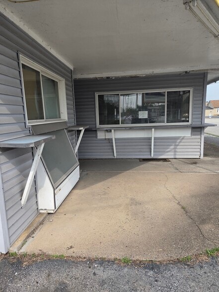 More Photos Of 695 2nd St, Highspire Freestanding For Sale