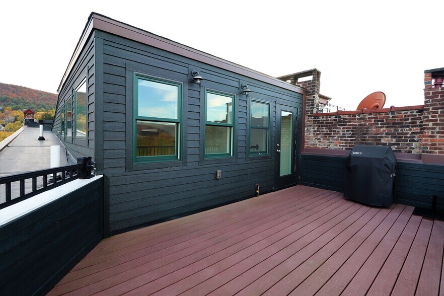 More Photos Of 29 E Market St, Corning Office Residential For Lease