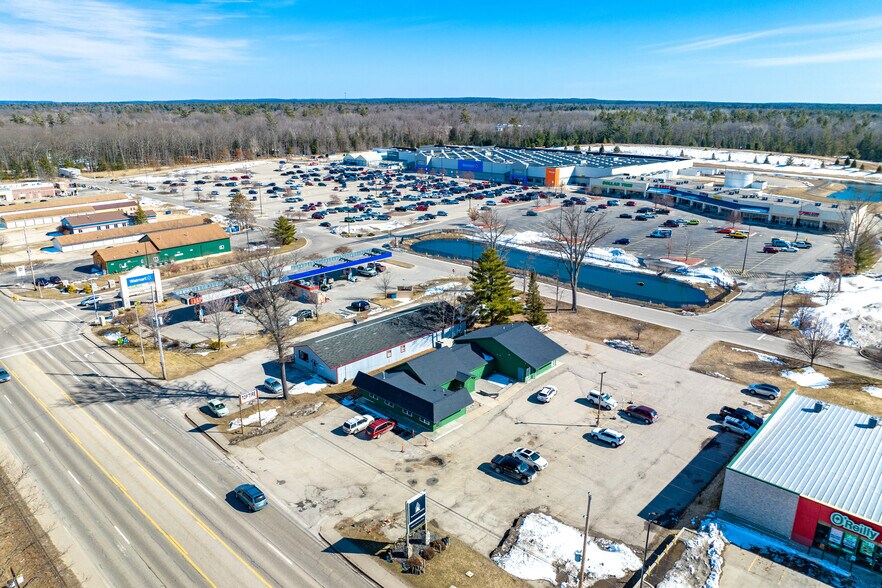 More Photos Of 2161 W Houghton Lake Dr, Prudenville General Retail For Sale