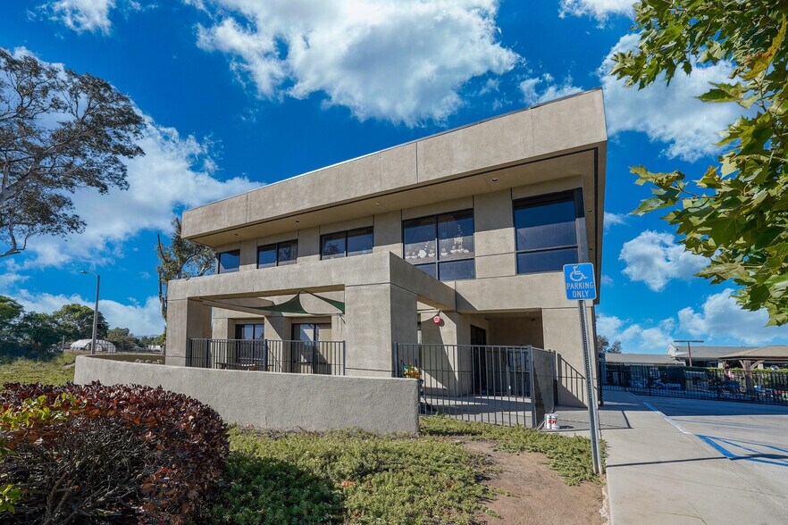 More Photos Of 2291 Main St, Ramona Office For Sale