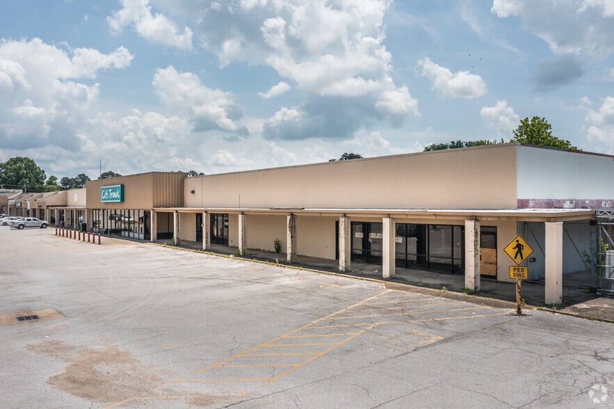 More Photos Of 231 Martin Luther King Jr Dr, Holly Springs Unknown For Lease