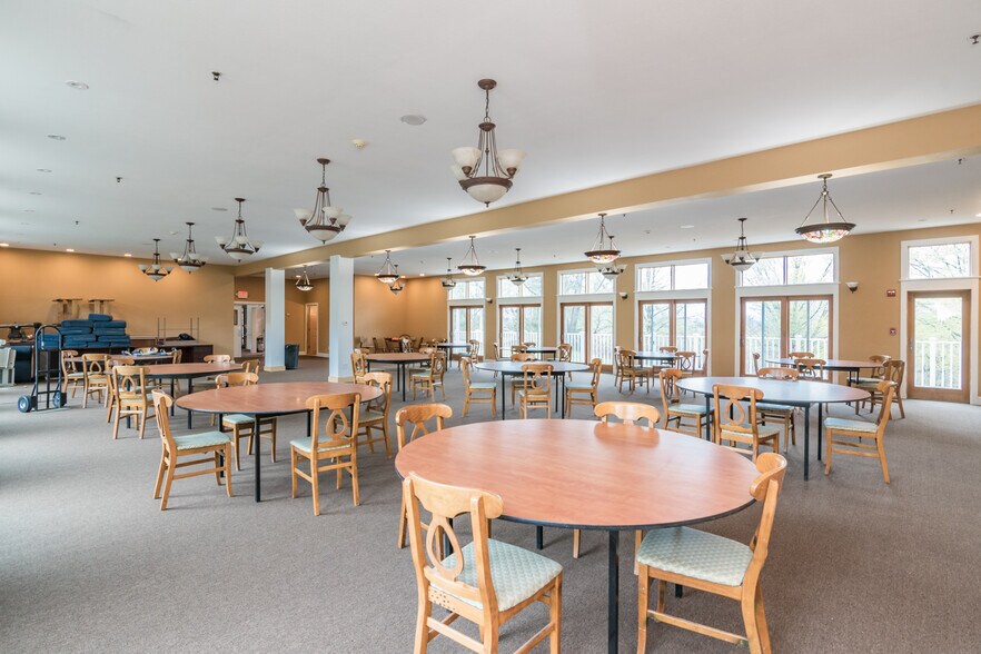 More Photos Of 154 S Mountain Rd, Northfield Schools For Sale