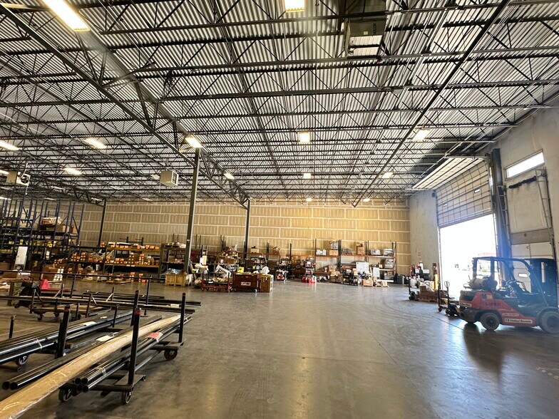 More Photos Of 9420 E 40th Ave, Denver Warehouse For Lease