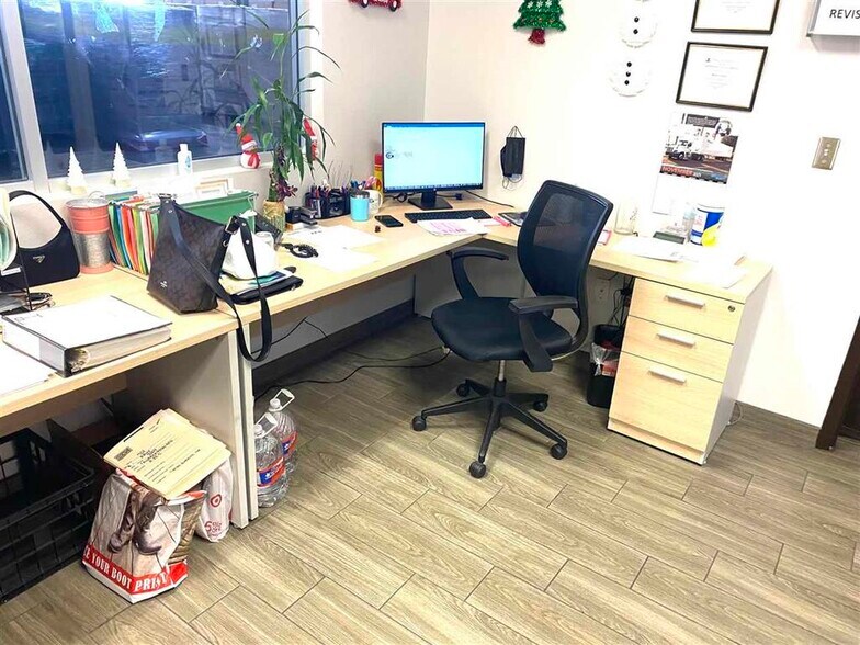 More Photos Of 405 Logistics, Laredo Industrial For Lease