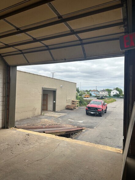 More Photos Of 321 Ramsdell Ave, Buffalo Warehouse For Lease