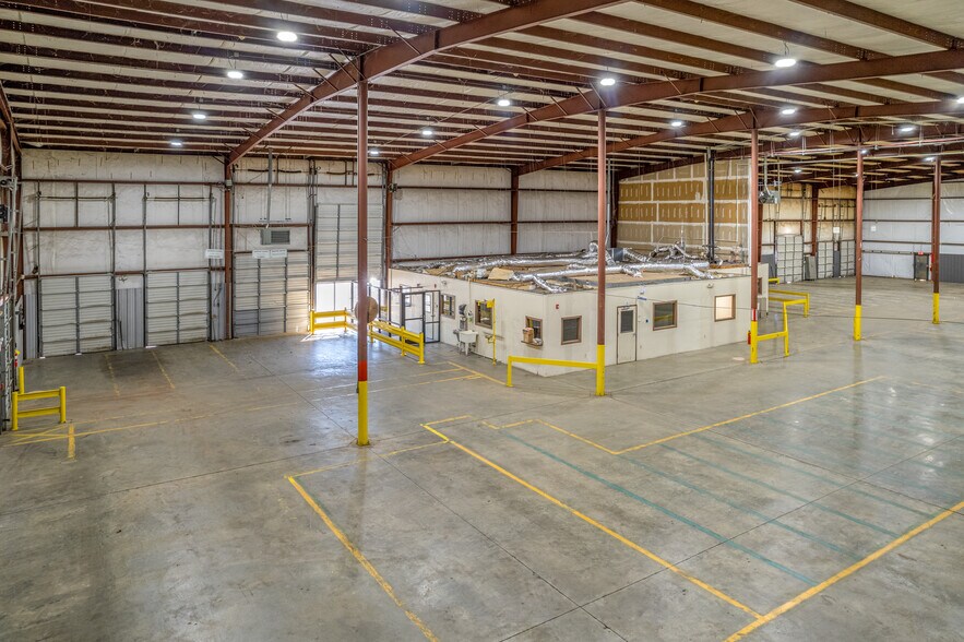 More Photos Of 120 McDougall Ct, Greenville Unknown For Lease