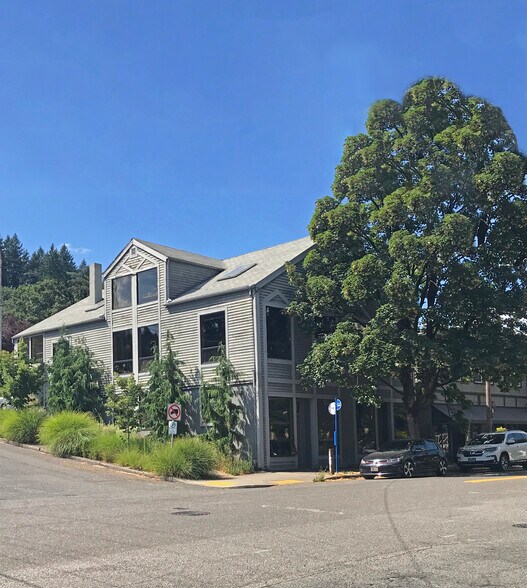More Photos Of 4245-4247 SW Corbett Ave, Portland Loft Creative Space For Sale