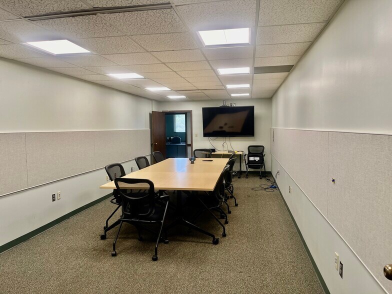 More Photos Of 2400 Sutherland Ave, Knoxville Office For Lease