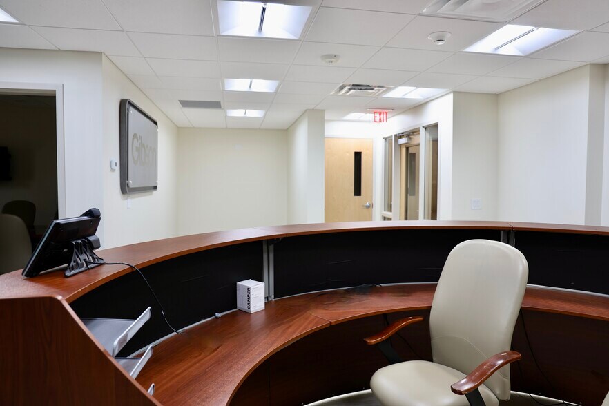 More Photos Of 2441 Production Dr, Indianapolis Loft Creative Space For Lease