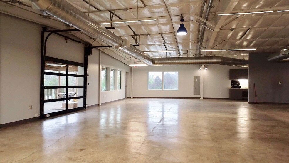 More Photos Of 2103 E M Franklin Ave, Austin Loft Creative Space For Sale