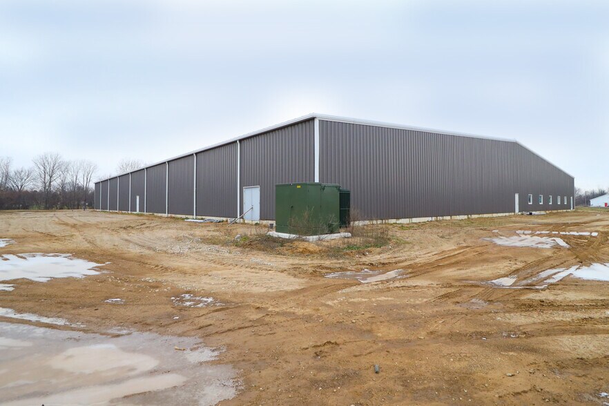 More Photos Of 300 Hammontree Dr, Morenci Warehouse For Lease
