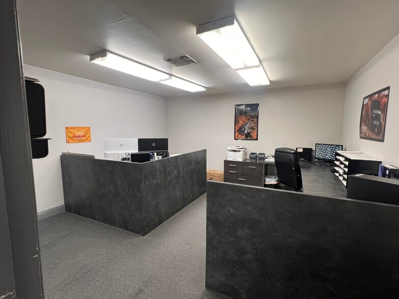 More Photos Of 20420 S Susana Rd, Carson Manufacturing For Lease